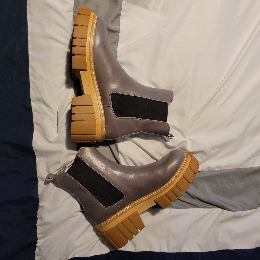 GREY Boots ✨️ - Picture 3 of 11